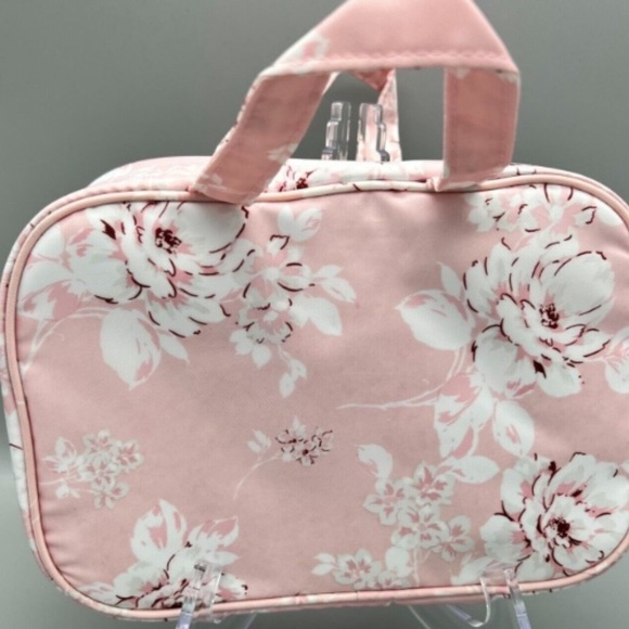 ๐ Stunning Innovative Yumi Kim Make Up Case or Travel Case ๐ - Picture 3 of 16